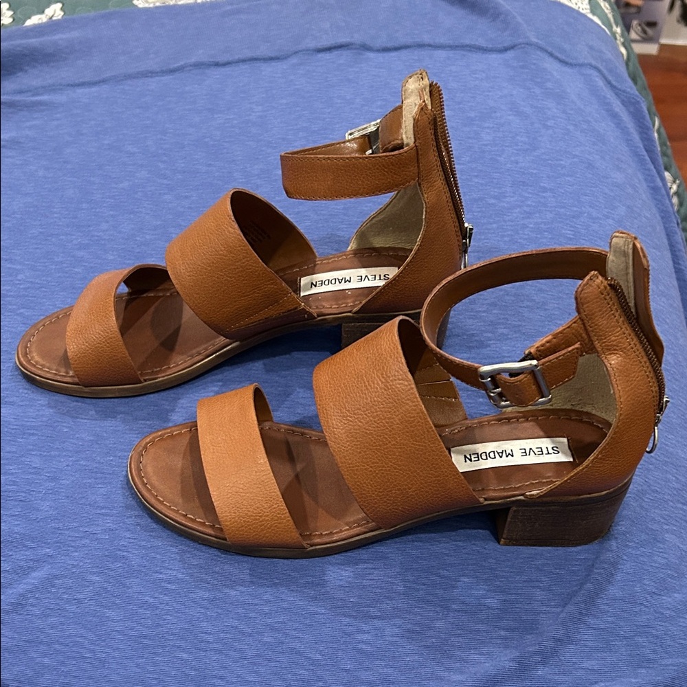 Steve Madden Tan Leather Sandals